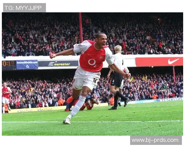 德国足球明星引领新时代足坛风潮展现卓越实力与魅力 德国足球明星引领新时代足坛风潮展现卓越实力与魅力