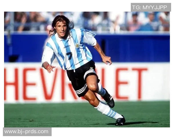 足球场上的魔兽传奇与明星球员的精彩瞬间 足球场上的魔兽传奇与明星球员的精彩瞬间