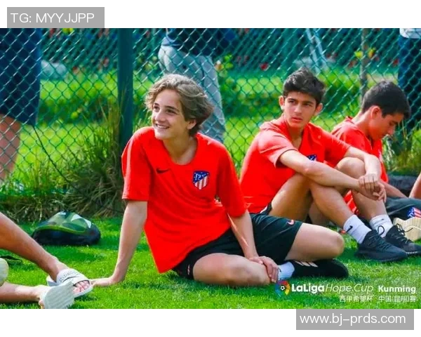 我心中的足球偶像最初的热爱与追随之路