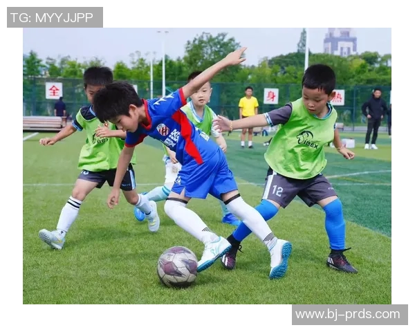 留有胡子的足球明星们如何在绿茵场上展现独特魅力与风采